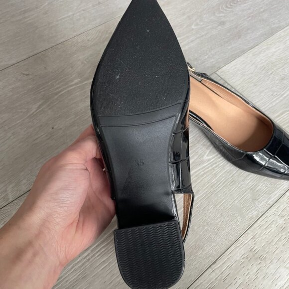 Black Patent Croc Pointy Toes Pumps - Picture 4 of 6